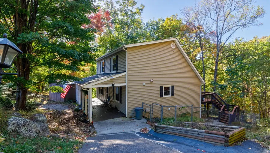 200 Cascade Dr, Vinton, VA 24179 - #3