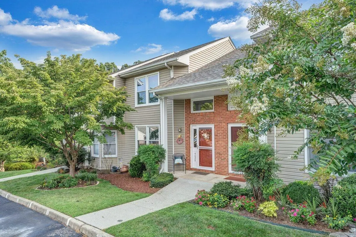 4624 Mill View Ct, Cave Spring, VA 24018 - #1