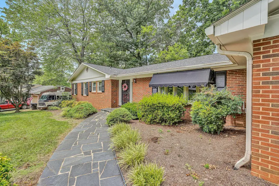 5226 North Spring Dr, Catawba, VA 24019 - #3