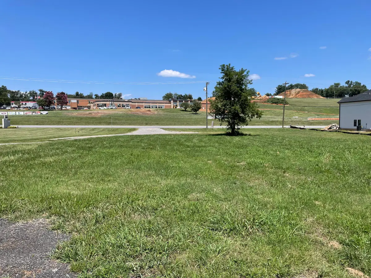 1213 Hardy Rd, Vinton, VA 24179 - #1