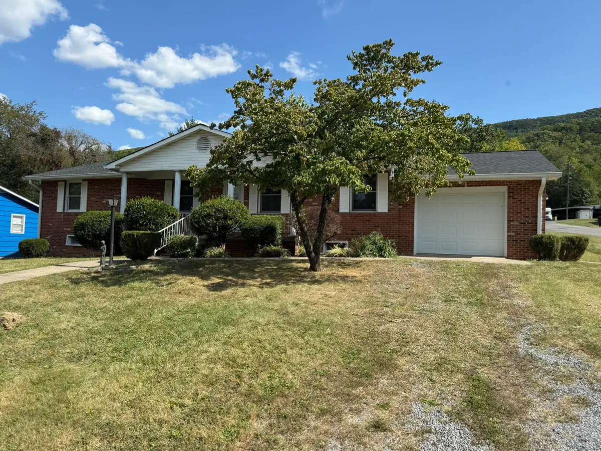 1019 Staunton St, Selma, VA 24474 - #1