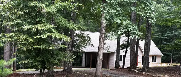 1010 Poplar Rdg Dr, Pittsville, VA 24139