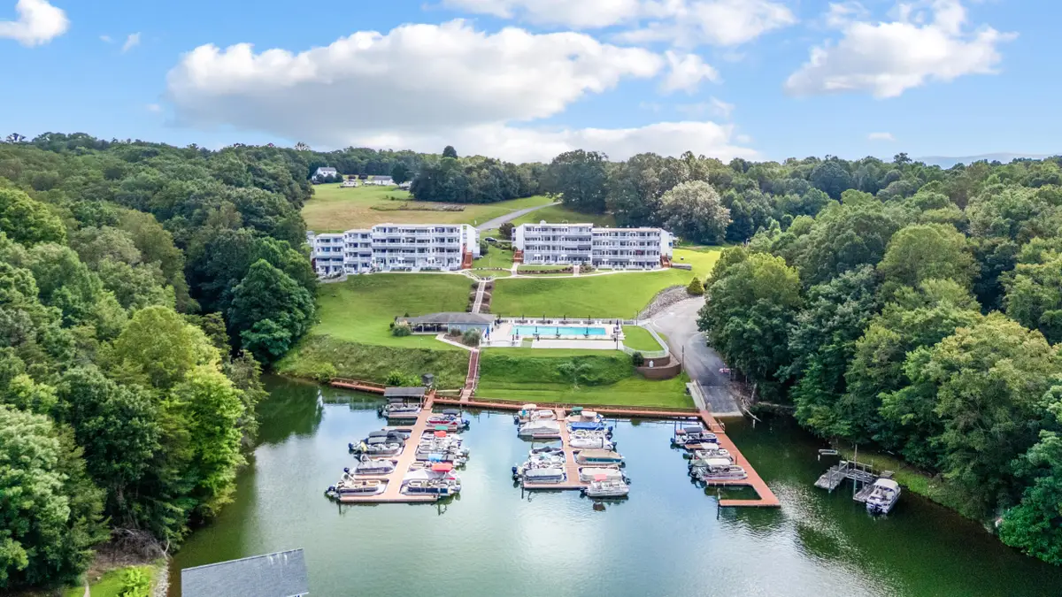 1085 Bluewater Dr #208, Moneta, VA 24121 - #1