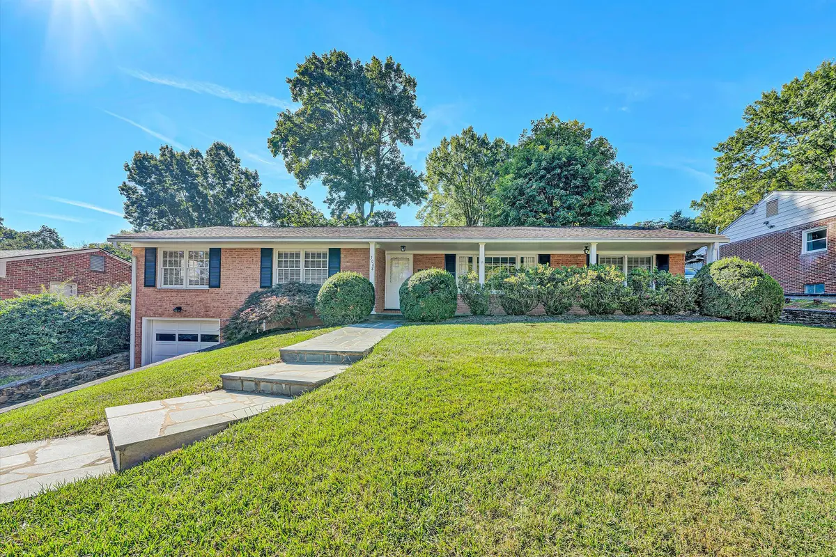 3008 Lofton Rd, Roanoke, VA 24018 - #1