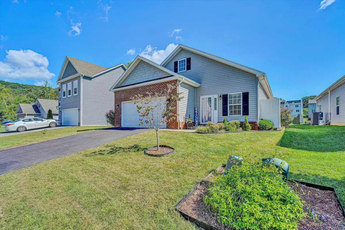 8355 Leighburn Dr, Roanoke, VA 24019 - #1