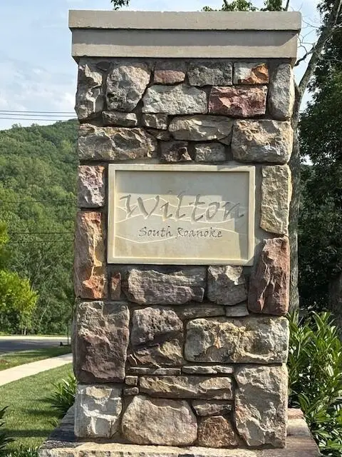 5010 Claremont Cir Sw, Roanoke, VA 24014