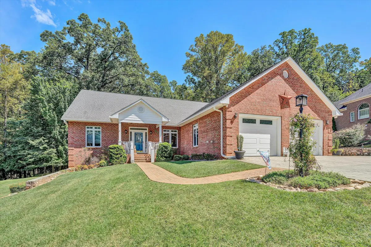 995 Highland Dr, Roanoke, VA 24019 - #1