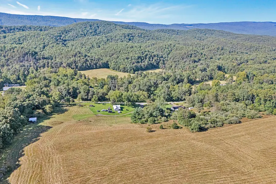 2816 Johns Creek Rd, New Castle, VA 24127 - #3