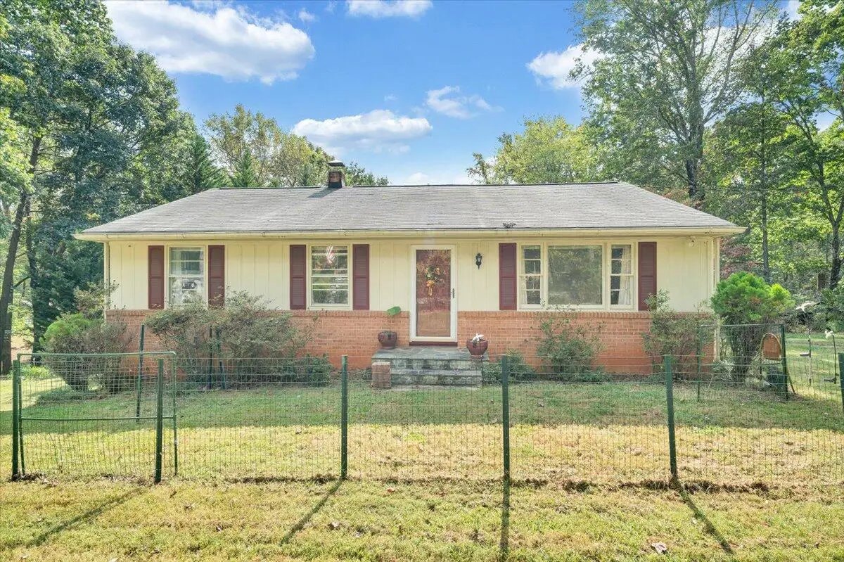 125 Shady Grove Dr, Thaxton, VA 24174 - #1