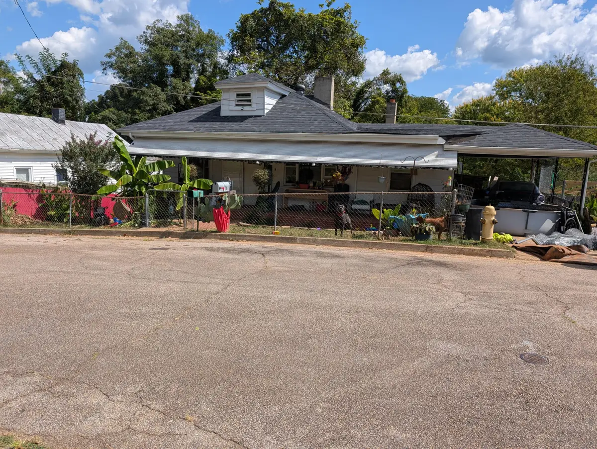 14 Peters St, Martinsville, VA 24112 - #1