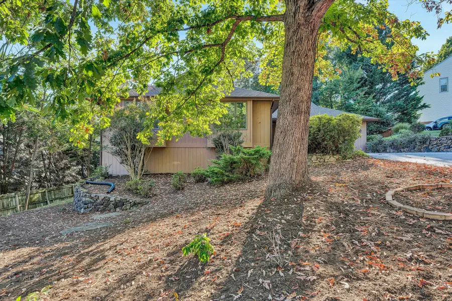 3318 One Oak Rd, Roanoke, VA 24018 - #3