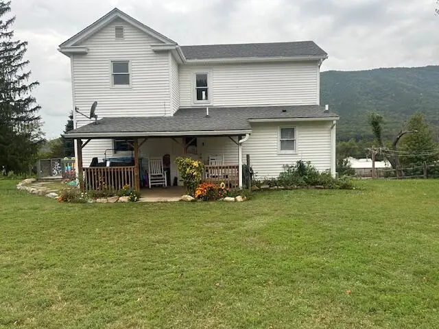 36 Boyd St, Buchanan, VA 24066 - #3