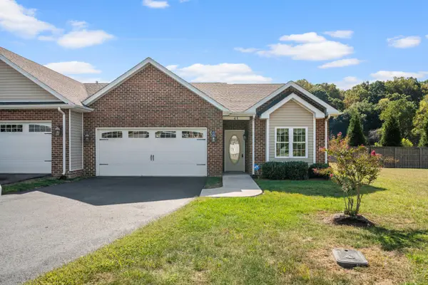 45 Brookfield Ct, Roanoke, VA 24012