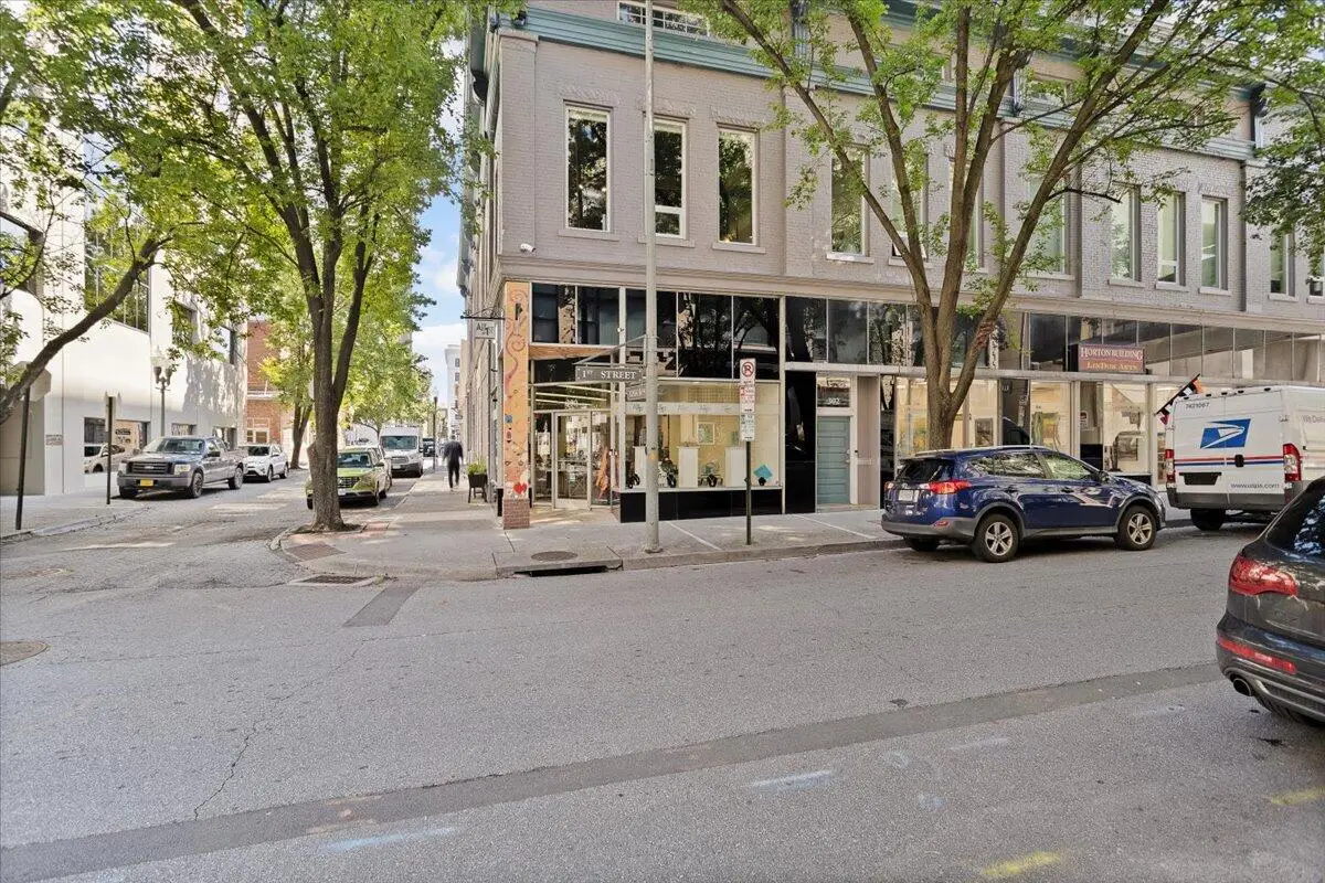 302 1st St Sw, Roanoke, VA 24011 - #1