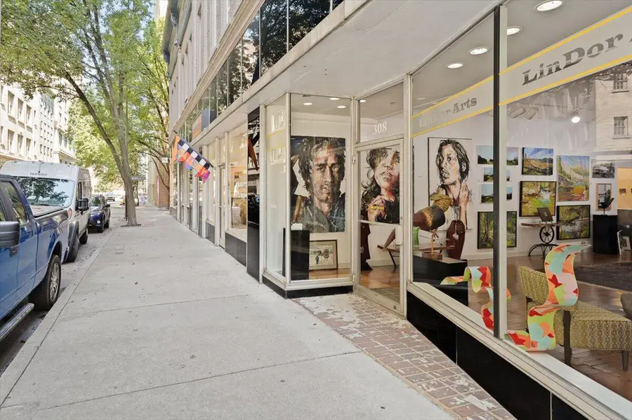 302 1st St Sw, Roanoke, VA 24011 - #2