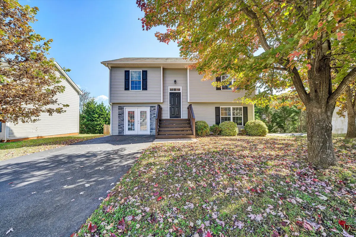 555 Old Fort Rd, Rocky Mount, VA 24151 - #1