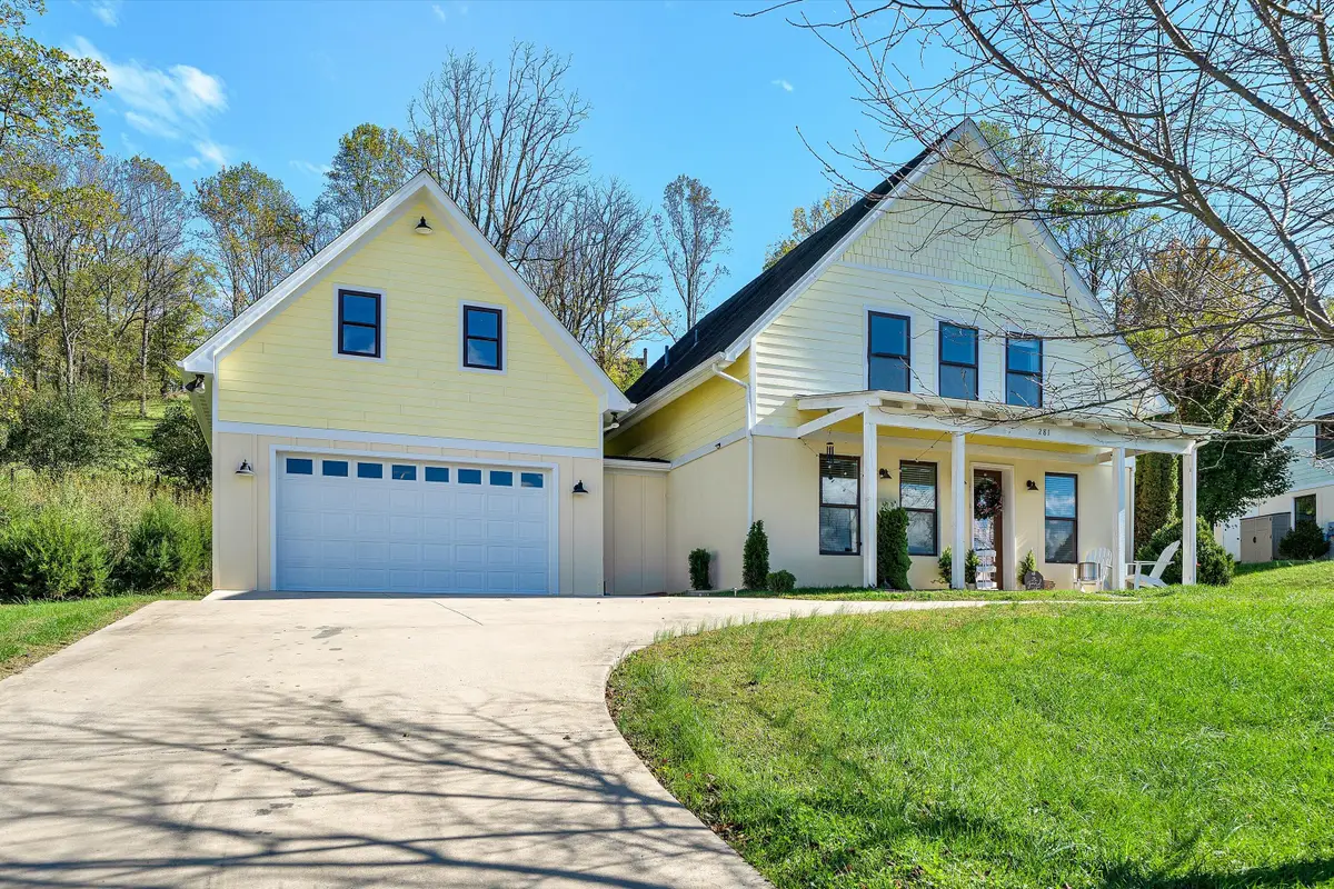 281 New Cameron Dr, Lexington, VA 24450 - #1