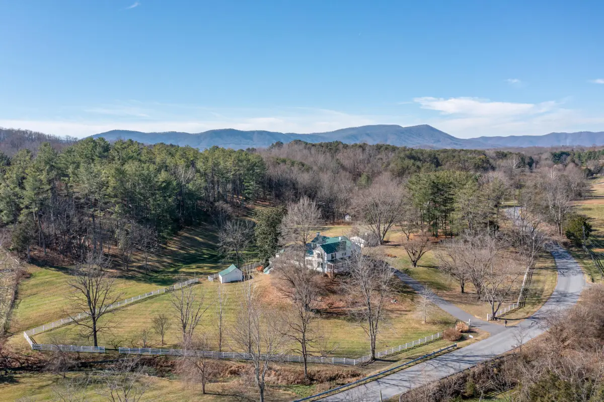 649 Shawnee Trl, Troutville, VA 24175 - #1