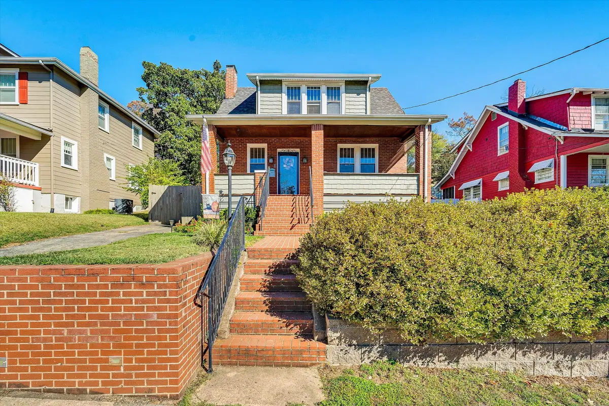 1013 Howbert Ave Sw, Roanoke, VA 24015 - #1