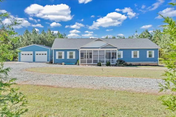 514 Oakshire Ln, Wirtz, VA 24184