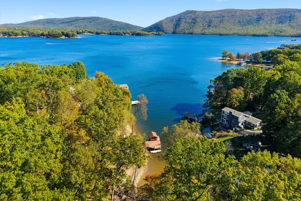 101 Arbor Ln, Huddleston, VA 24104