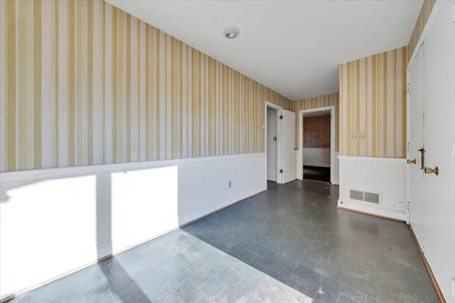 6915 Ardmore Dr, Roanoke, VA 24019 - #3