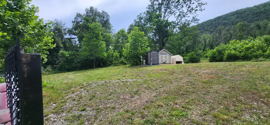 5829 Bradshaw Rd, Salem, VA 24153 - #3