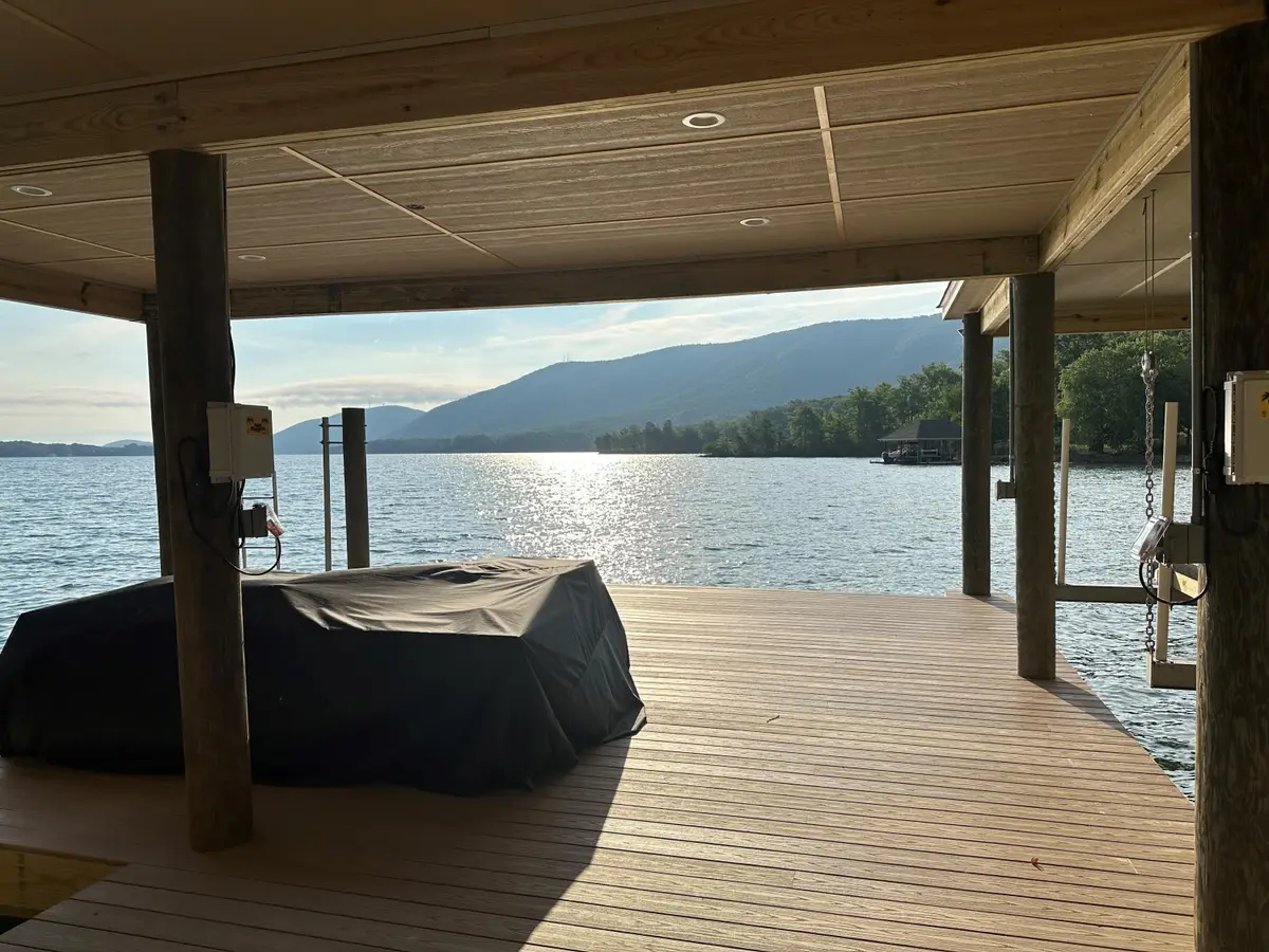 31 Mountain Glen Dr, Penhook, VA 24137 - #1