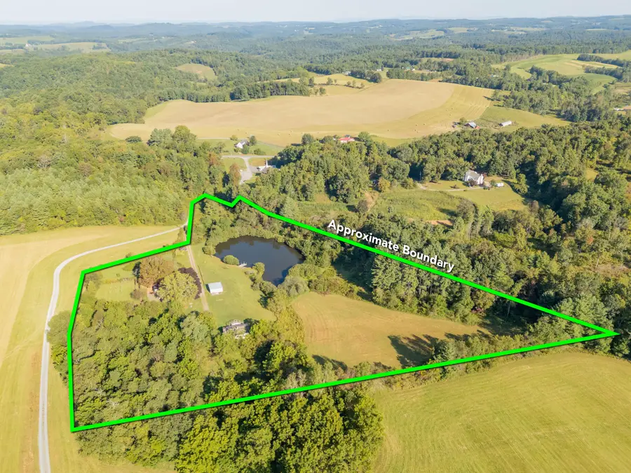 174 Water Haven Ln Se, Floyd, VA 24091 - #2