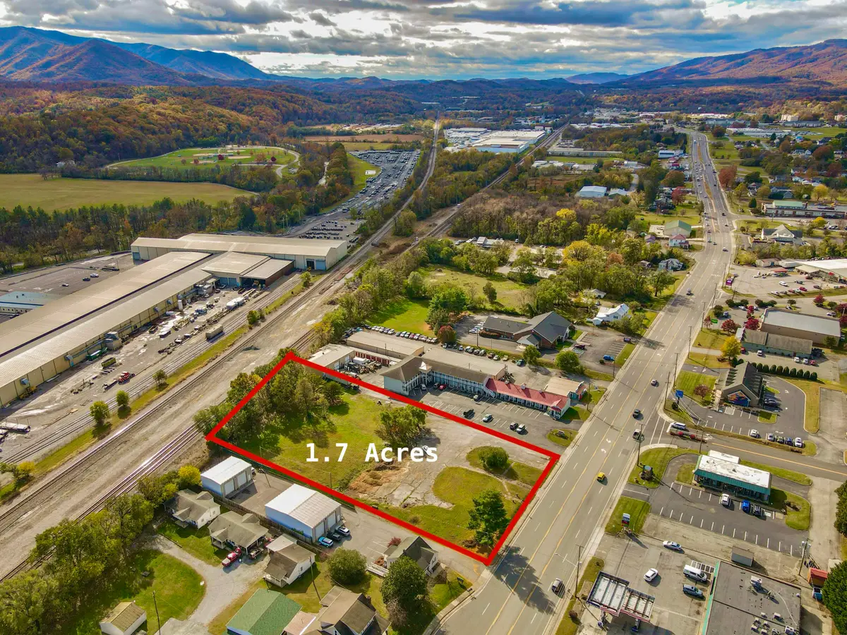 2730 W W. Main St, Salem, VA 24153 - #1