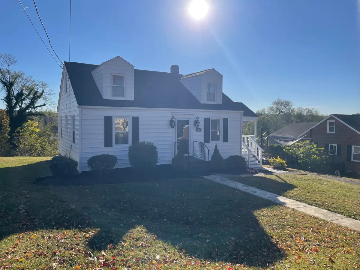 512 Parkdale Dr, Salem, VA 24153 - #1
