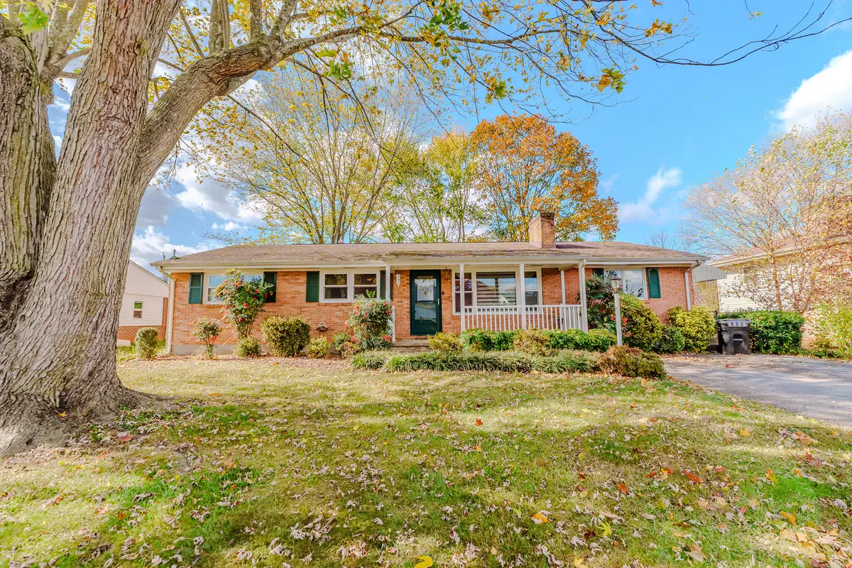 5570 Meadowcrest St, Roanoke, VA 24019 - #1