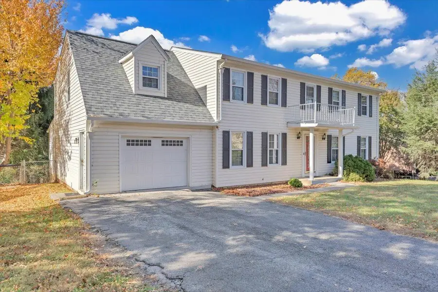 1633 Millwood Dr, Salem, VA 24153 - #2