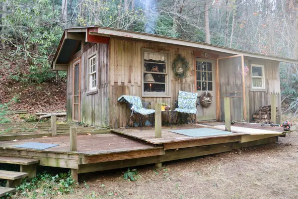 541 Goose Creek Run Ne, Check, VA 24072