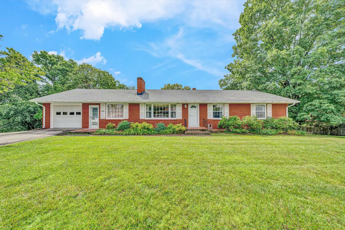 4362 Fontaine Cir, Roanoke, VA 24018 - #1