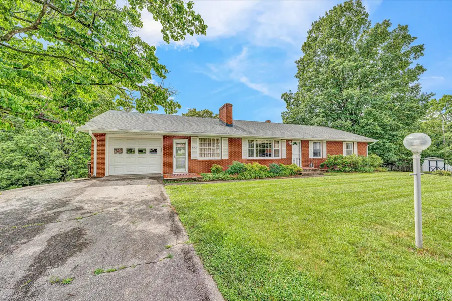 4362 Fontaine Cir, Roanoke, VA 24018 - #3