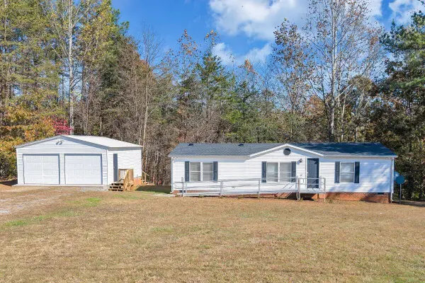 1394 Gander Ln, Bedford, VA 24523