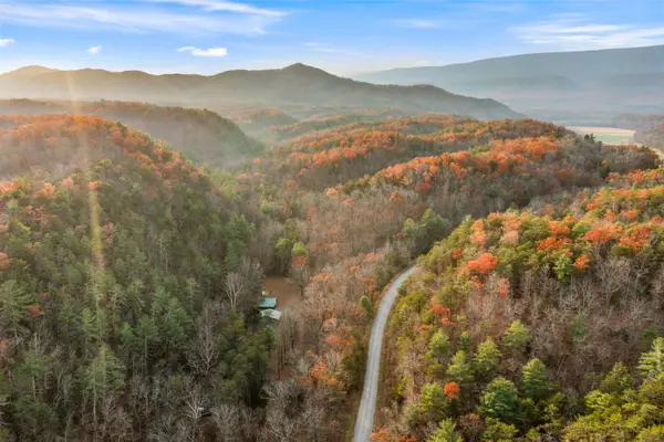 2331 Craig Valley Dr, Eagle Rock, VA 24085