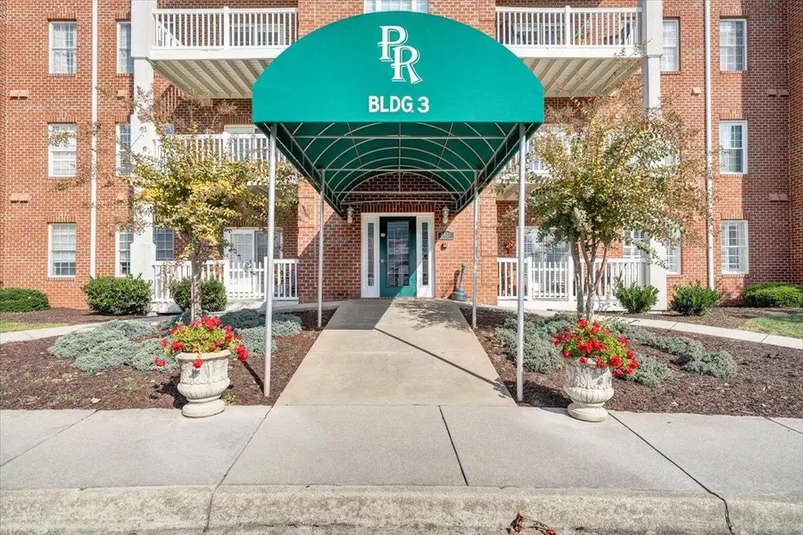 4444 Pheasant Ridge Rd Sw #404, Roanoke, VA 24014 - #3