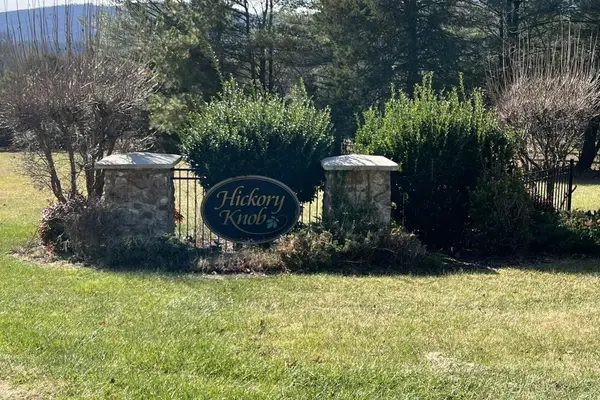 3741 Knob Creek Trl, Elliston, VA 24087