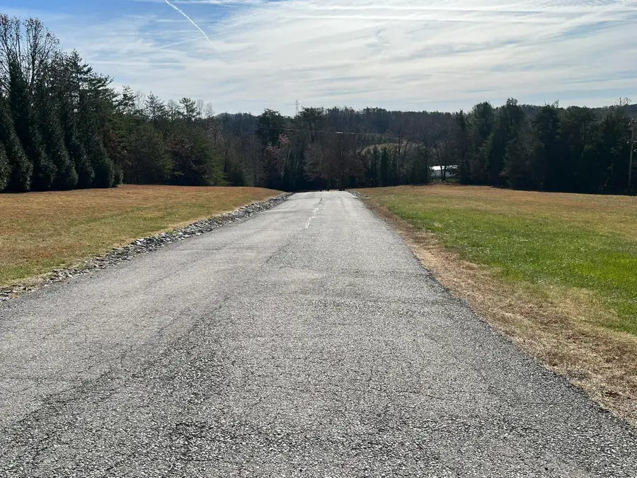 3741 Knob Creek Trl, Elliston, VA 24087 - #2