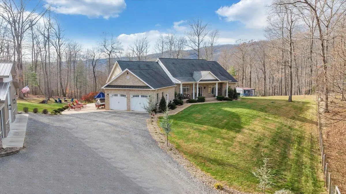 7770 Bending Oak Dr, Catawba, VA 24070 - #1