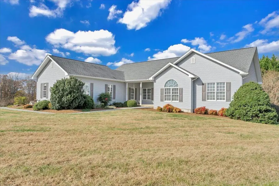 28 Queen Mothers Ct, Wirtz, VA 24184 - #3