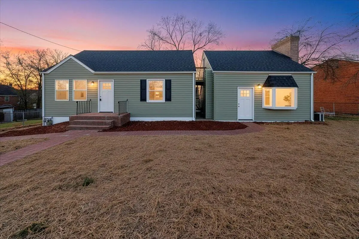 2218 Larchwood St Ne, Roanoke, VA 24012 - #1