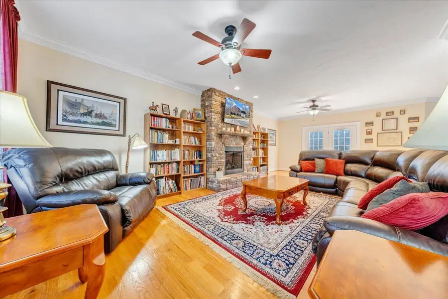 7524 Autumn Park Dr, Roanoke, VA 24018 - #2