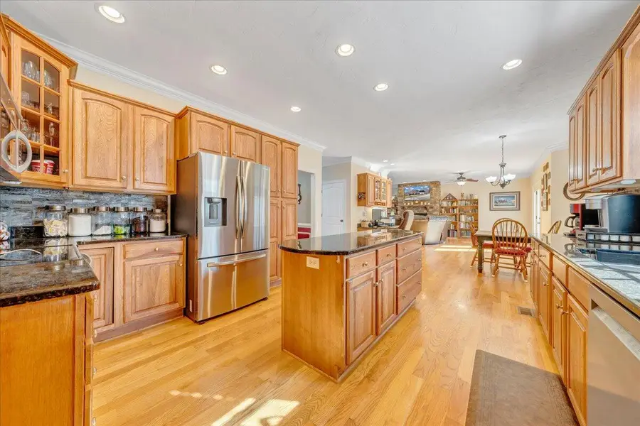 7524 Autumn Park Dr, Roanoke, VA 24018 - #3