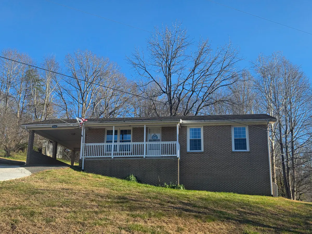 3266 Doe Run Rd, Rocky Mount, VA 24151 - #1