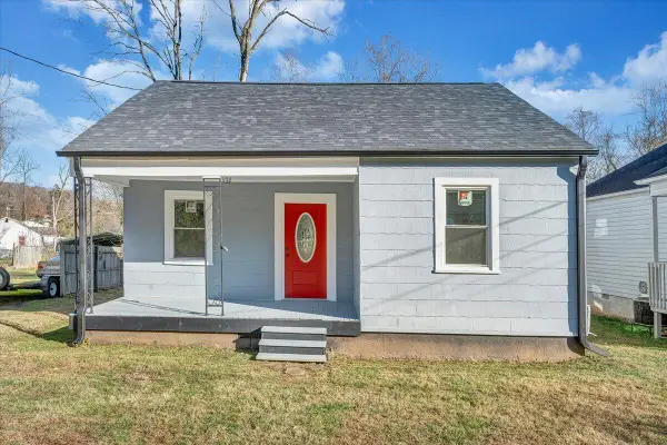 1890 Daniels Creek Rd, Collinsville, VA 24078