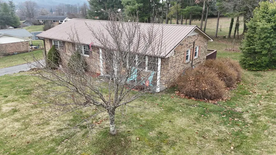 448 Baughman Ave, Marion, VA 24354 - #3