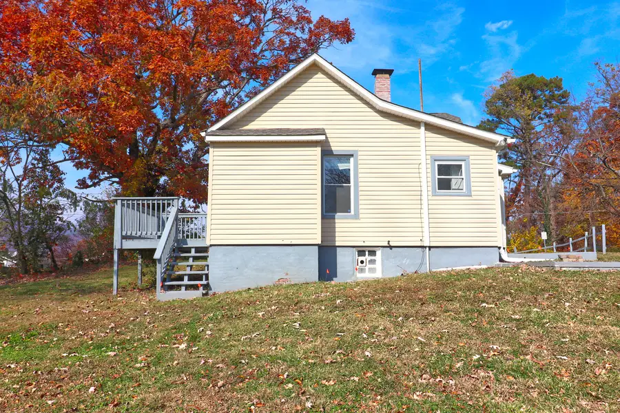 1936 Willis St, Salem, VA 24153 - #2